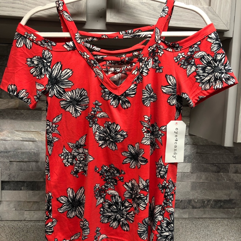 Coral floral top